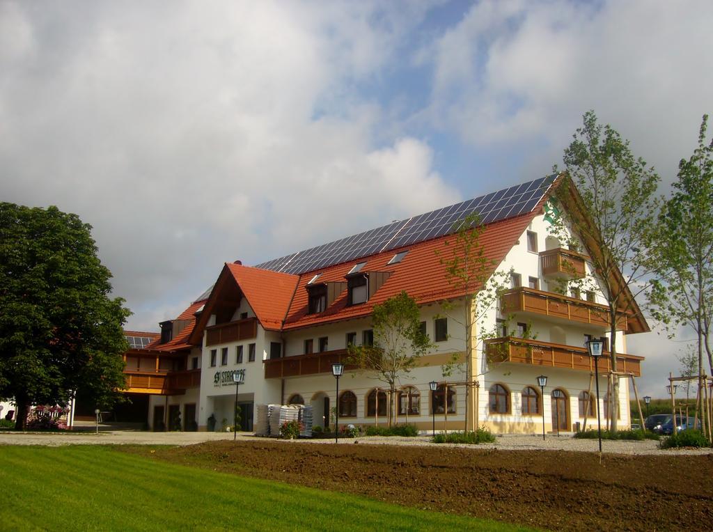 Hotel Strasshof Pfaffenhofen an der Ilm Exterior photo